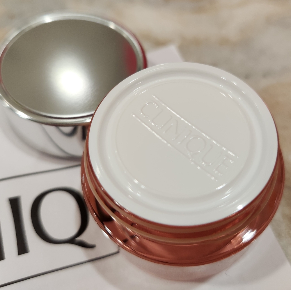 New Clinique All About Eyes cream - Picture 3 of 3